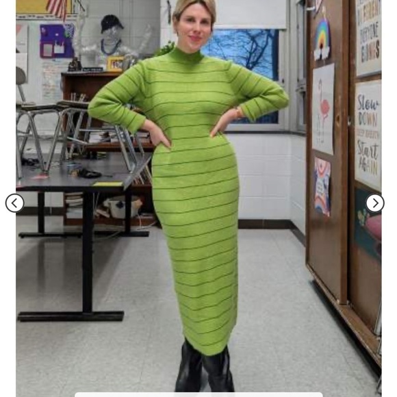 Women's House of Aama High Neck Maxi Knit Dress Green
Striped nwt - Picture 6 of 9